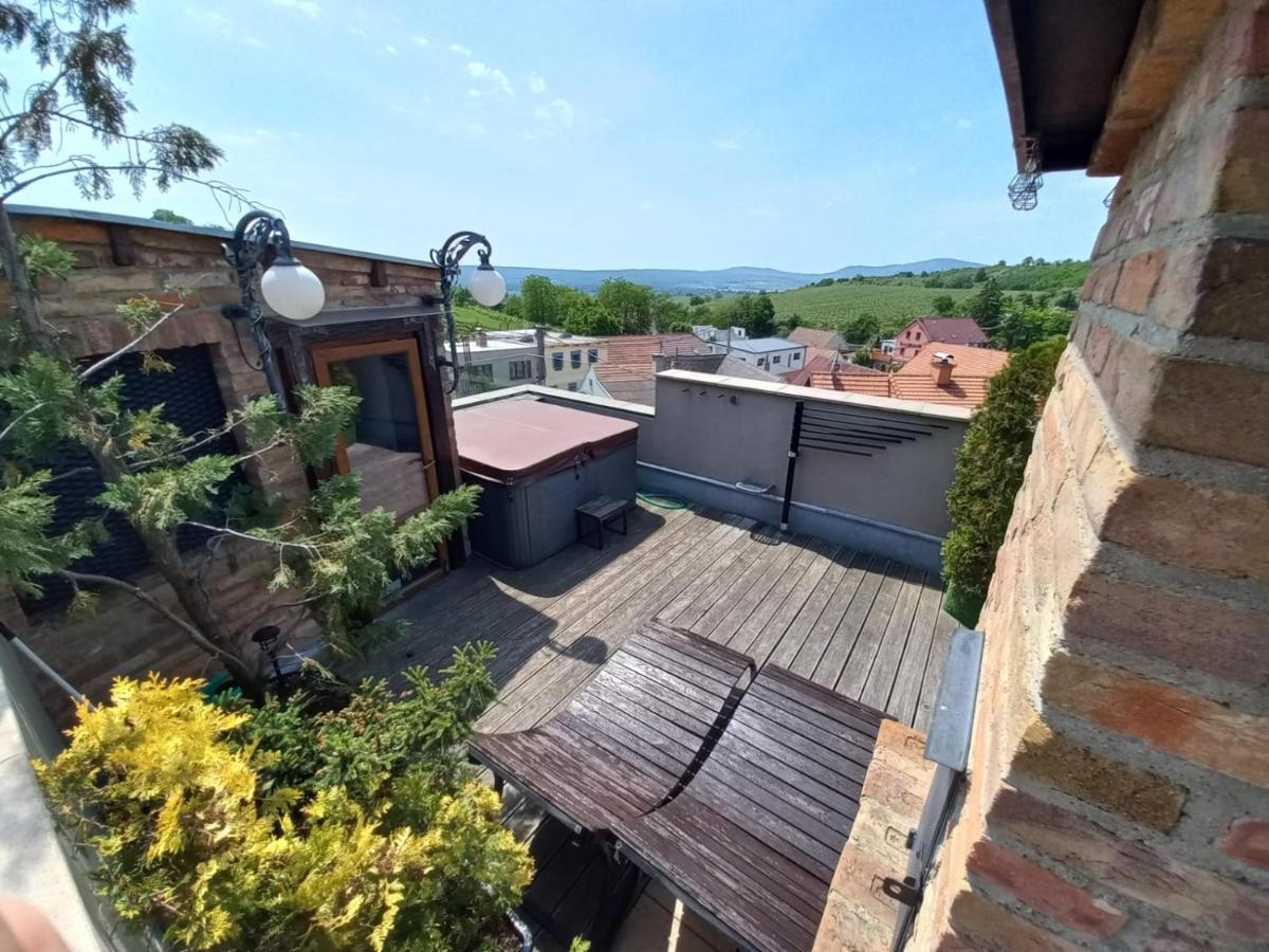 Ferienwohnung V Zajecskej Vezi Zaječí Exterior foto